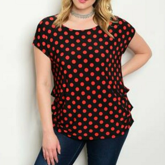 Tops - 💚 1x Shirred Side Stretchy Red Polka Dot Top
Love